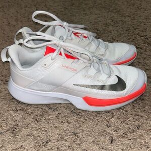 Tennis/Pickleball shoe NIKE Hard court VAPOR LITE 'WHITE BRIGHT CRIMSON'